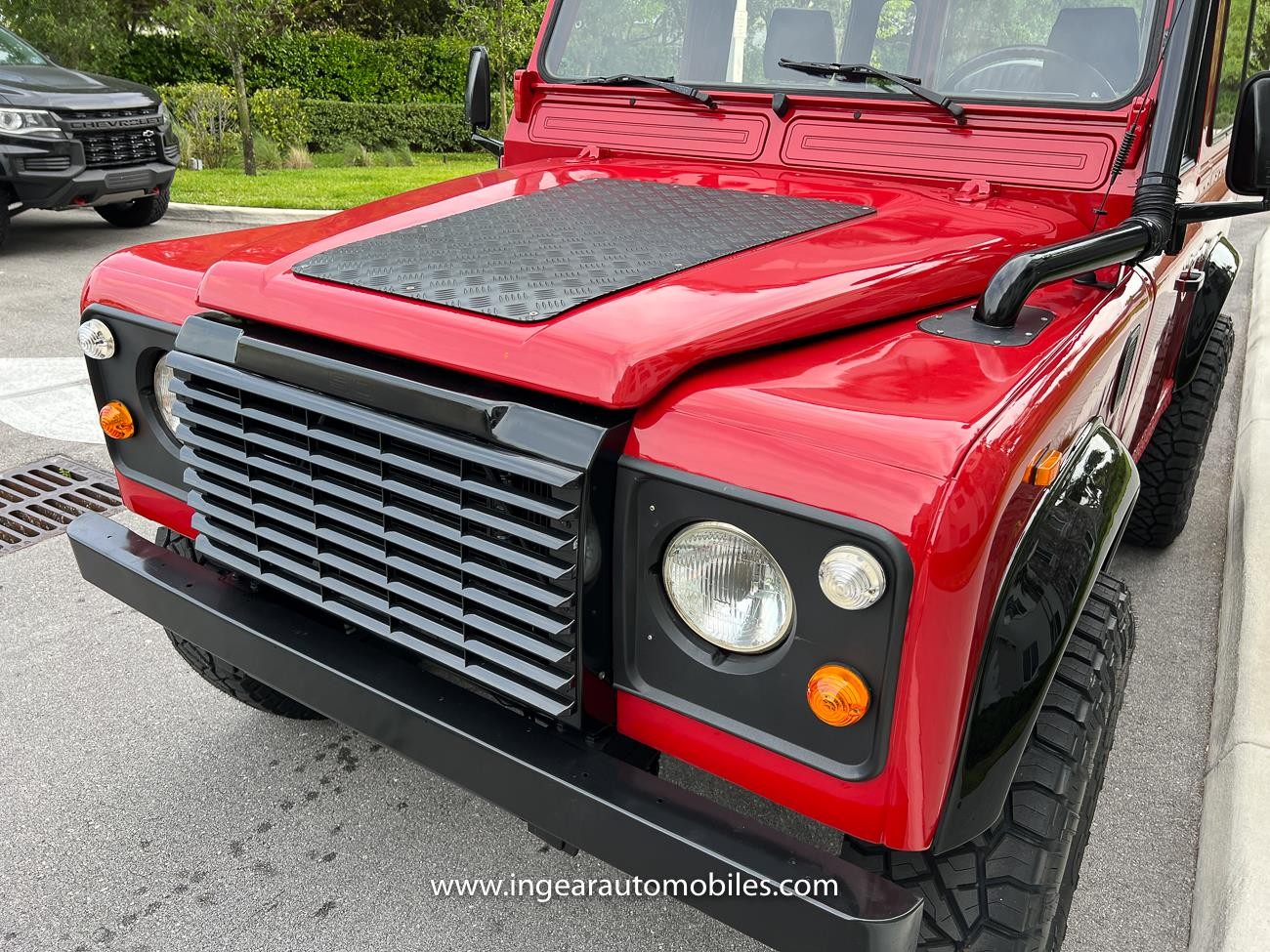 Land-Rover-Defender-1990-SUV-14
