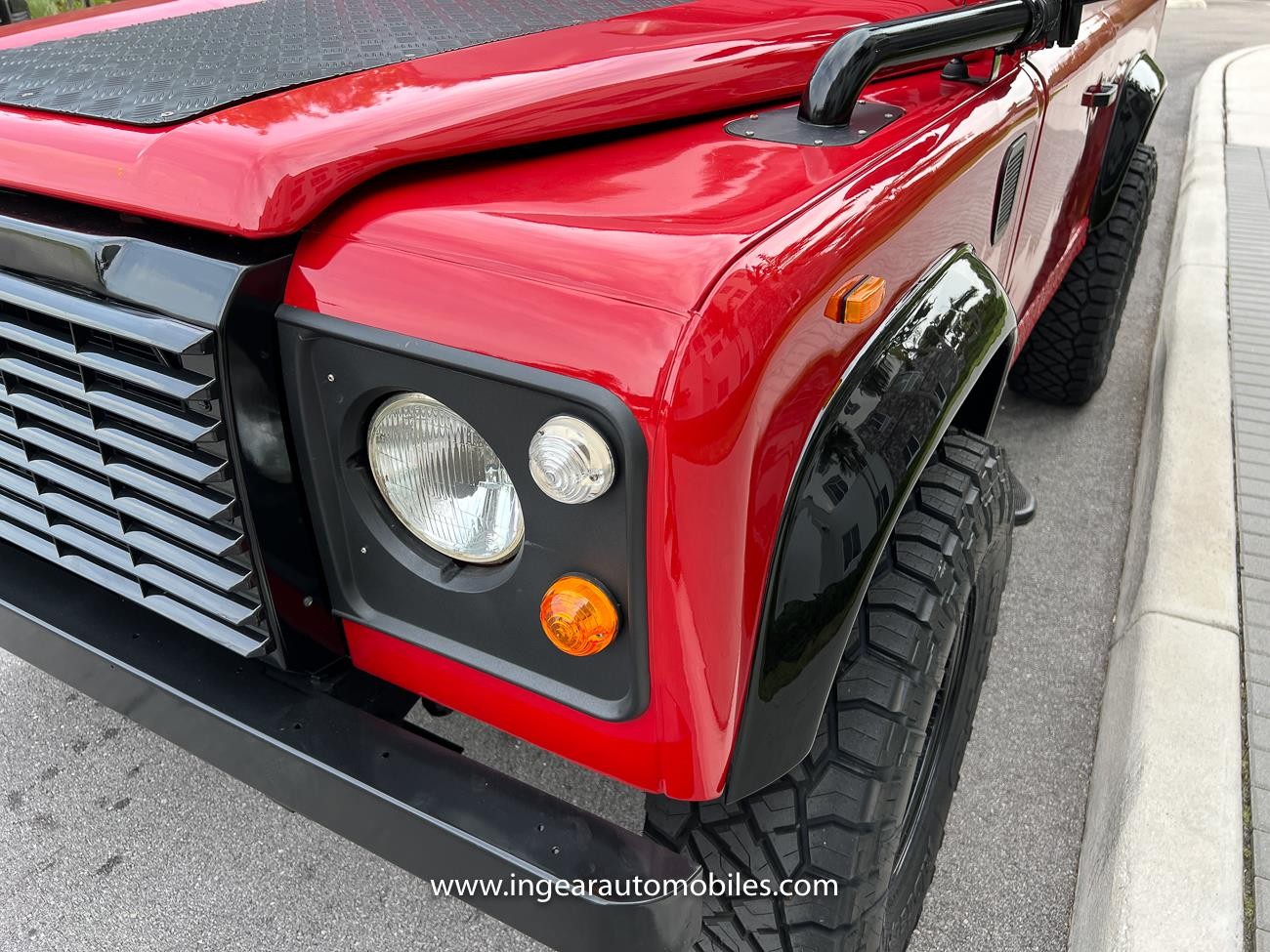 Land-Rover-Defender-1990-SUV-15