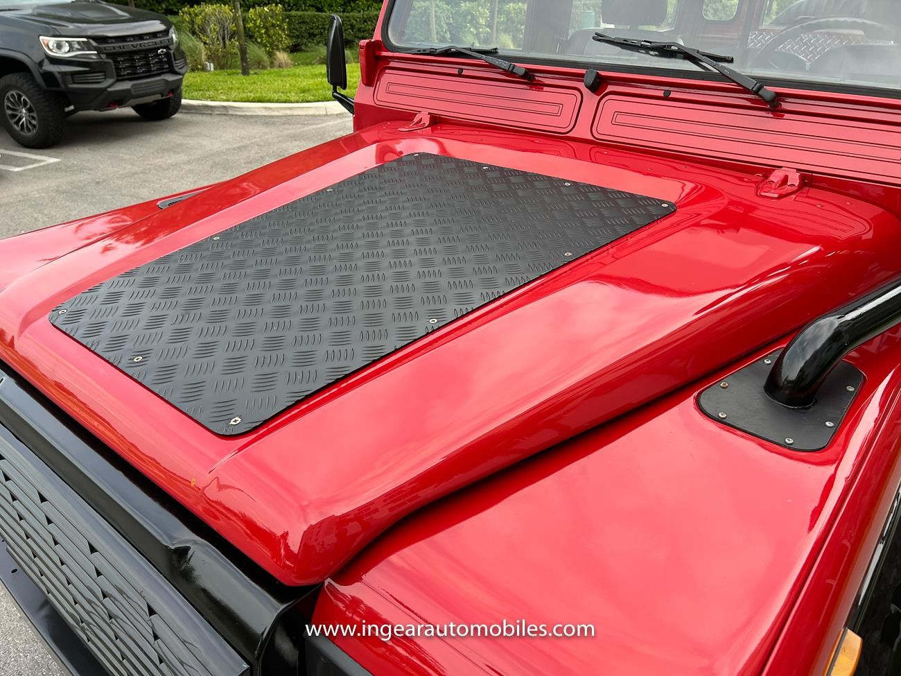 Land-Rover-Defender-1990-SUV-16