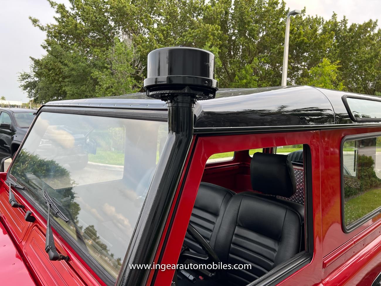 Land-Rover-Defender-1990-SUV-19