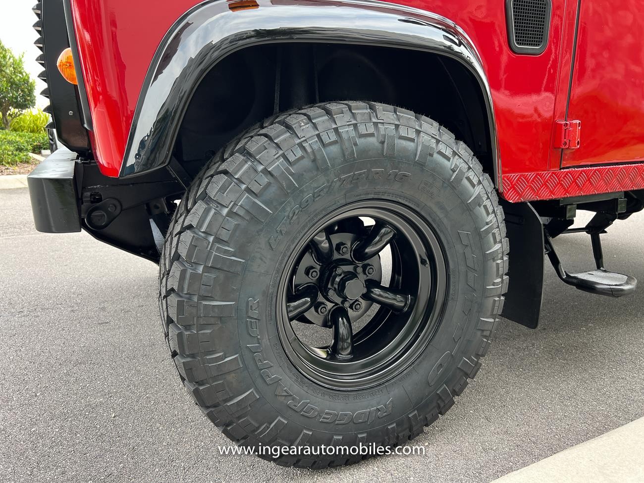 Land-Rover-Defender-1990-SUV-24