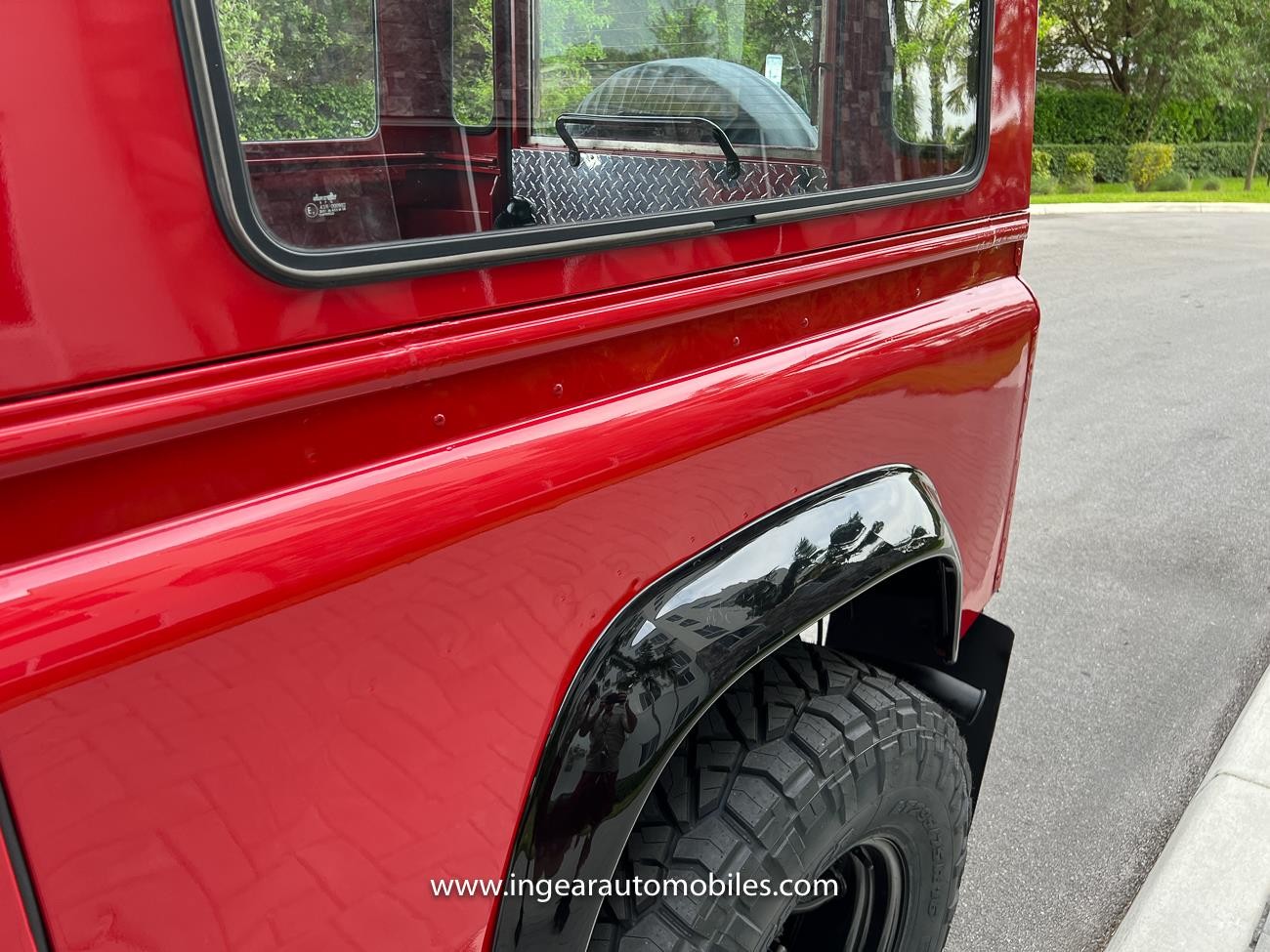 Land-Rover-Defender-1990-SUV-26