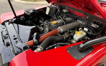 Land-Rover-Defender-1990-SUV-3