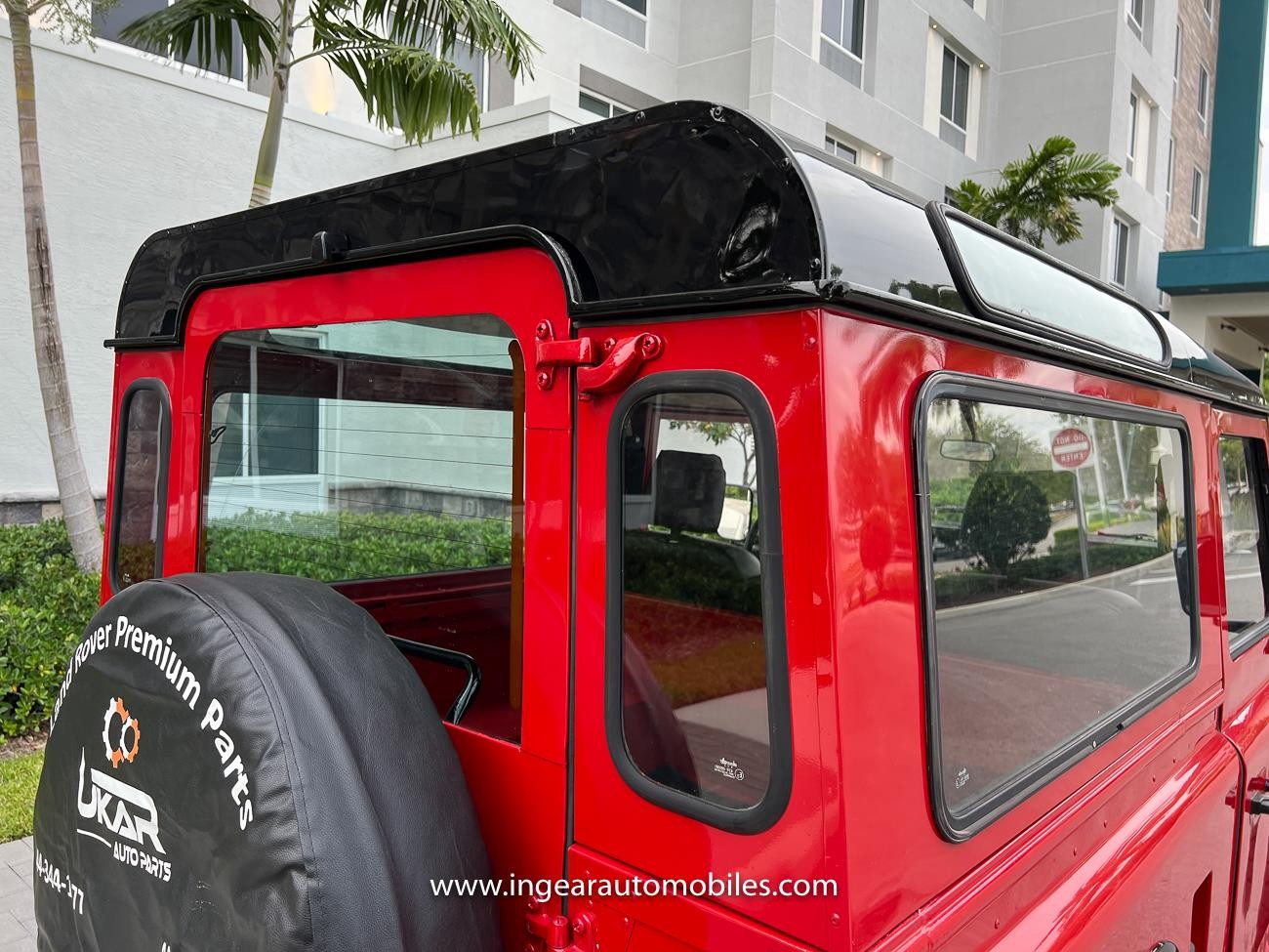 Land-Rover-Defender-1990-SUV-32