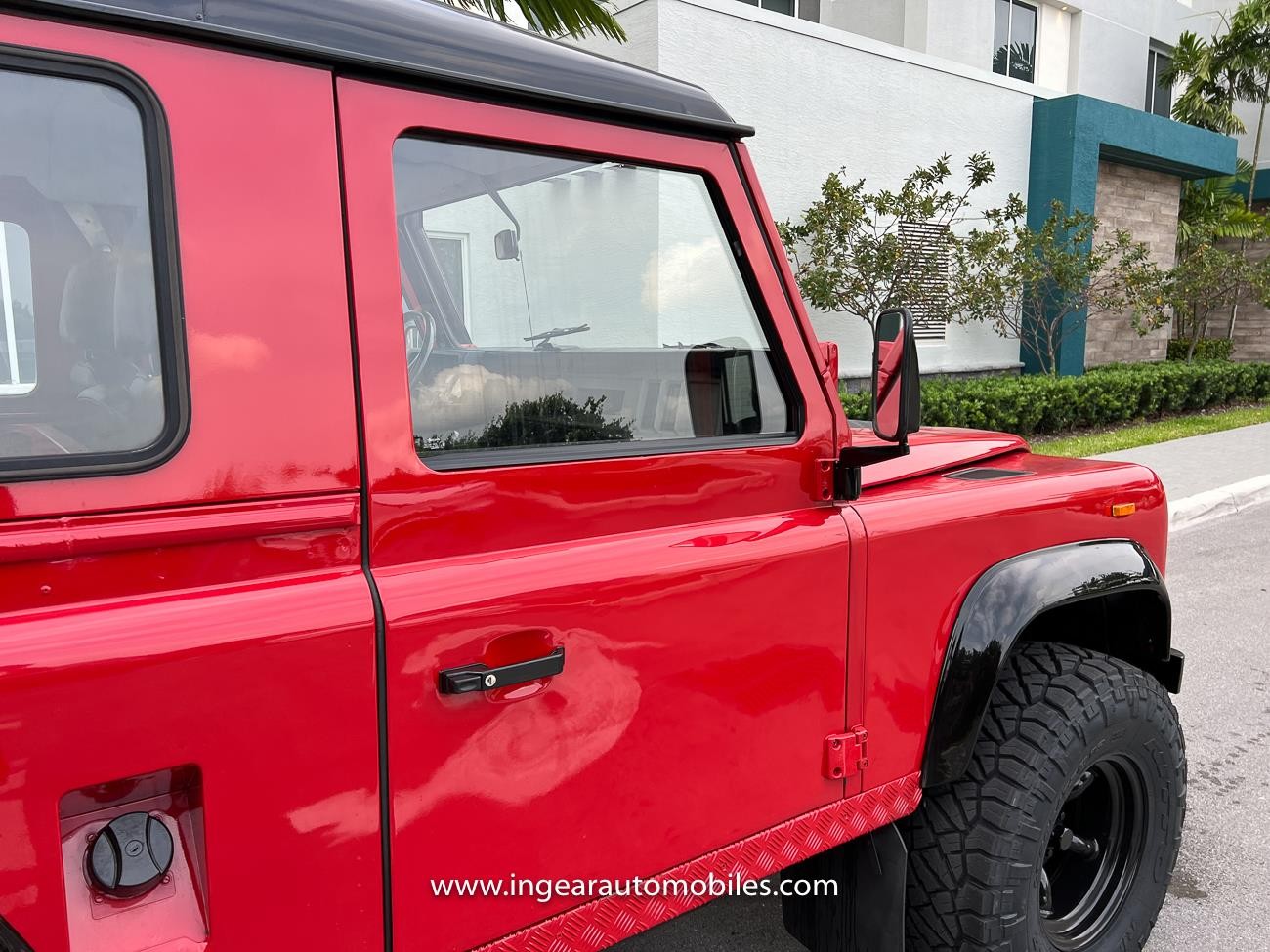 Land-Rover-Defender-1990-SUV-34