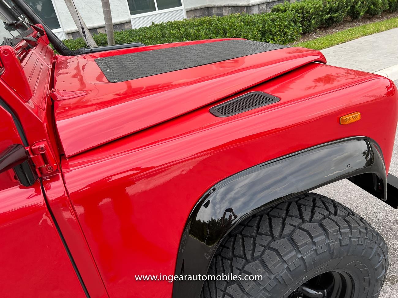 Land-Rover-Defender-1990-SUV-35