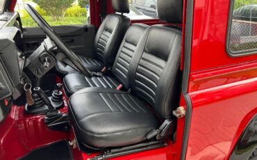 Land-Rover-Defender-1990-SUV-4