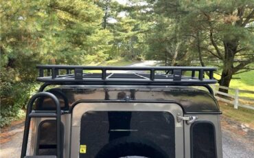 Land-Rover-Defender-1991-16
