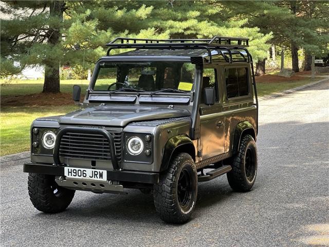 Land-Rover-Defender-1991-2