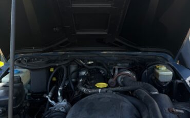 Land-Rover-Defender-1991-23