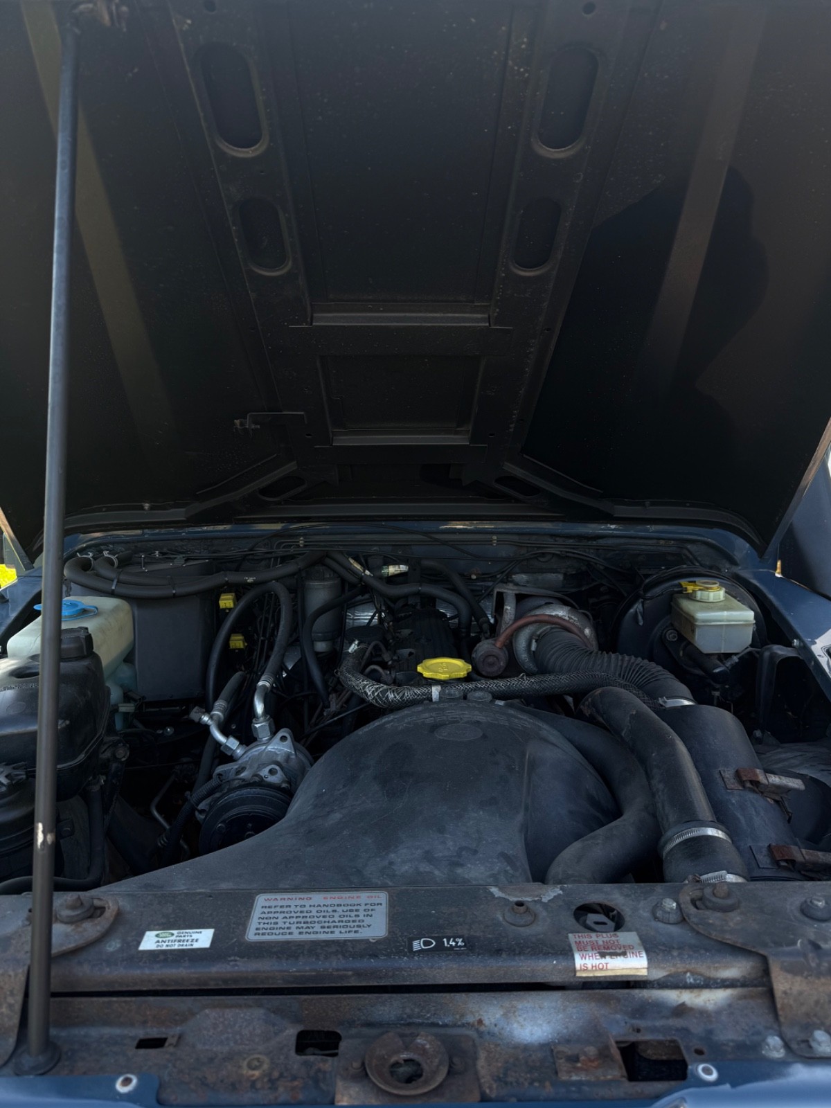 Land-Rover-Defender-1991-23