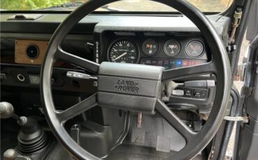 Land-Rover-Defender-1991-26