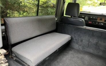 Land-Rover-Defender-1991-39