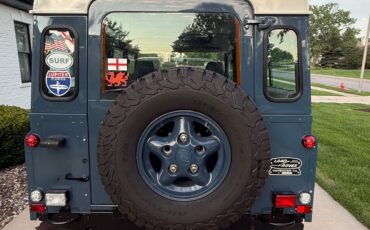 Land-Rover-Defender-1991-5