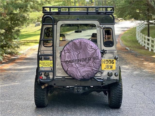 Land-Rover-Defender-1991-7