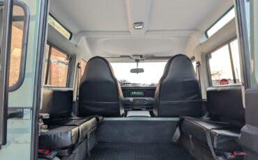 Land-Rover-Defender-1992-SUV-28