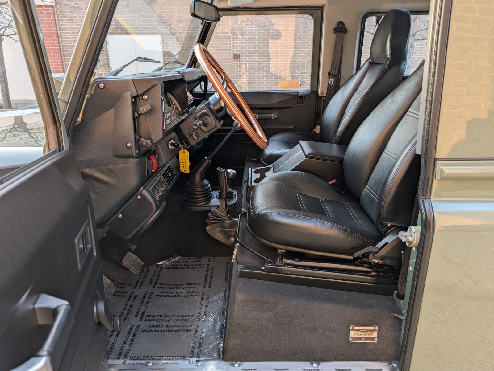 Land-Rover-Defender-1992-SUV-9