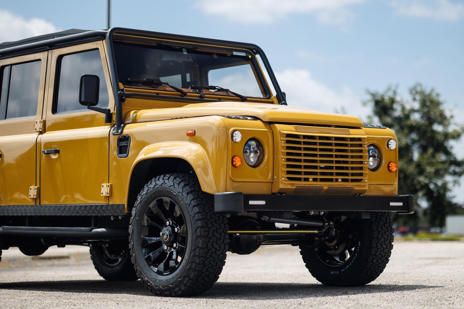 Land-Rover-Defender-1993-4D-Sport-Utility-20
