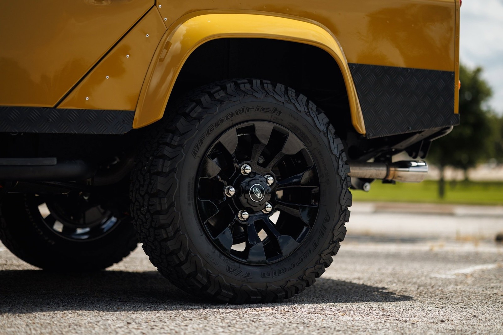 Land-Rover-Defender-1993-4D-Sport-Utility-26