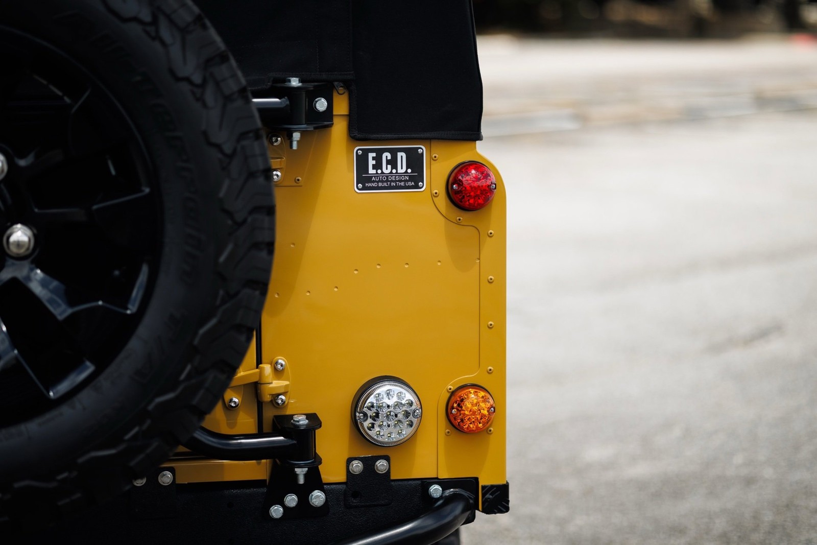 Land-Rover-Defender-1993-4D-Sport-Utility-27