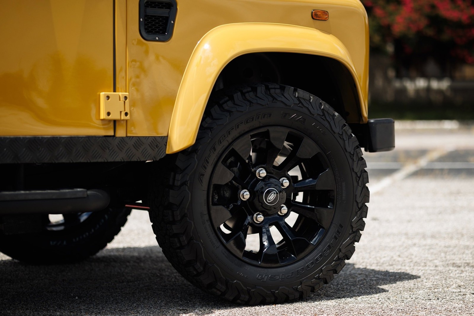 Land-Rover-Defender-1993-4D-Sport-Utility-30