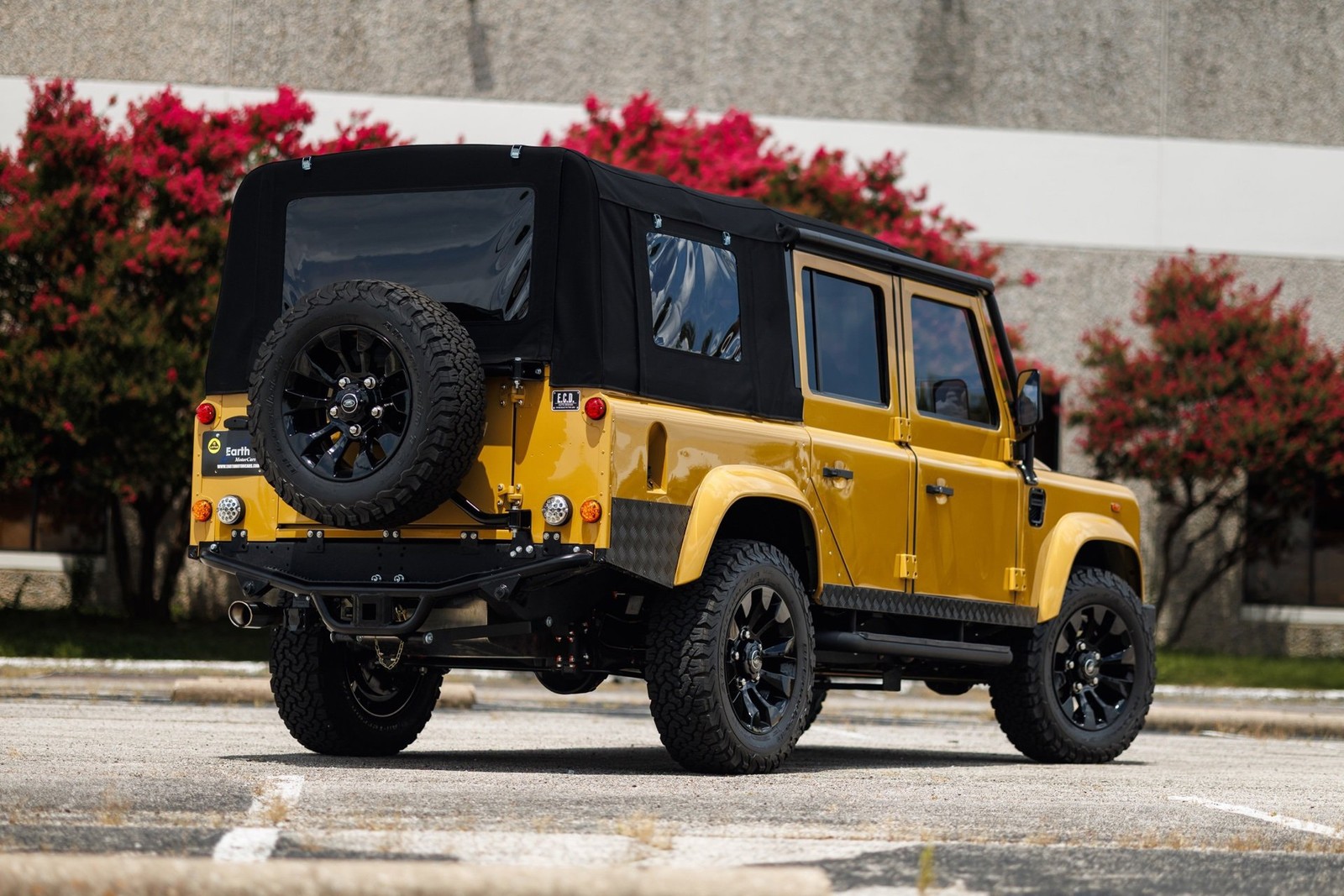 Land-Rover-Defender-1993-4D-Sport-Utility-9