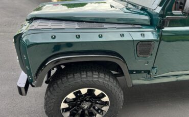 Land-Rover-Defender-1994-SUV-19