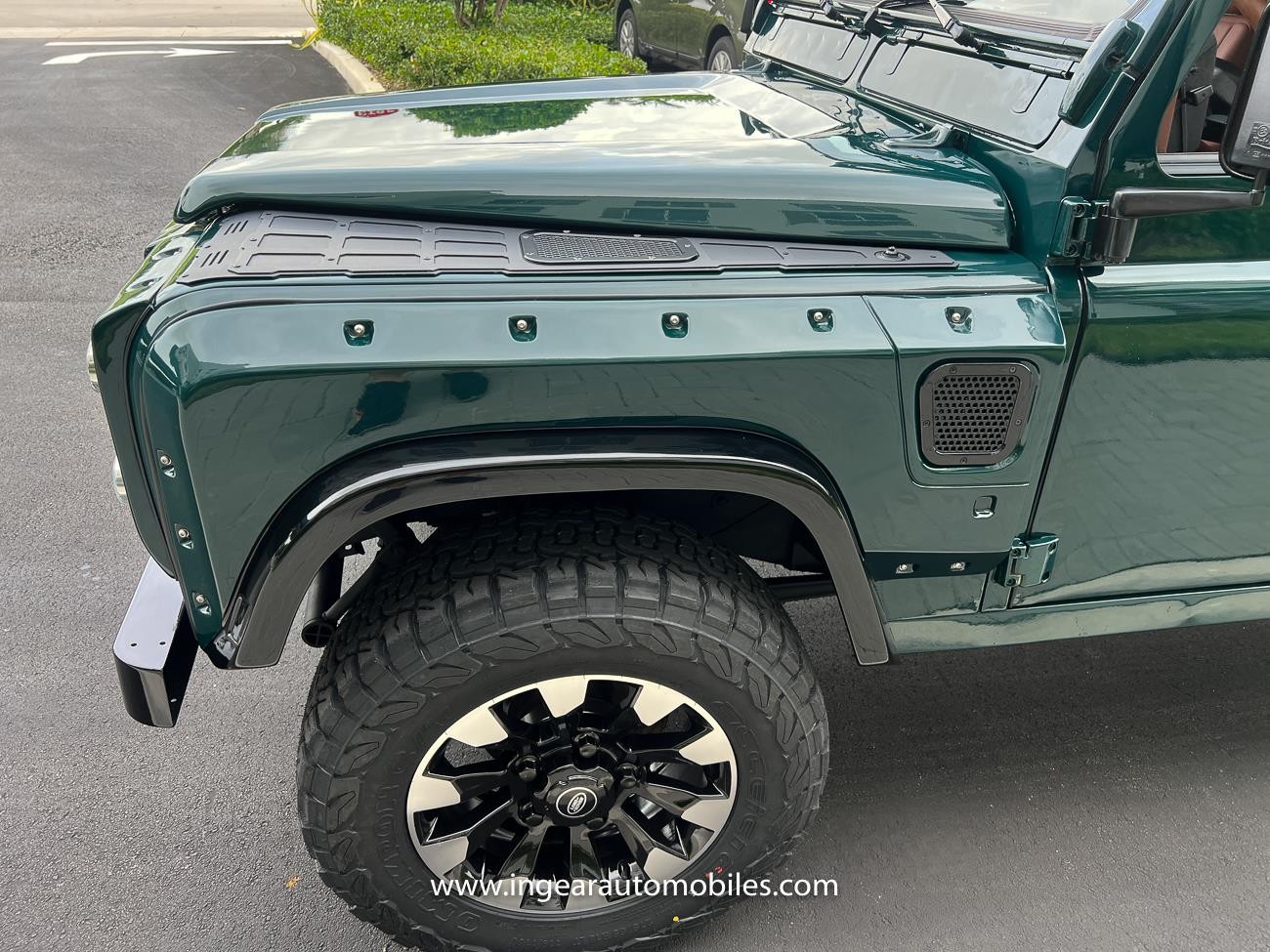 Land-Rover-Defender-1994-SUV-19