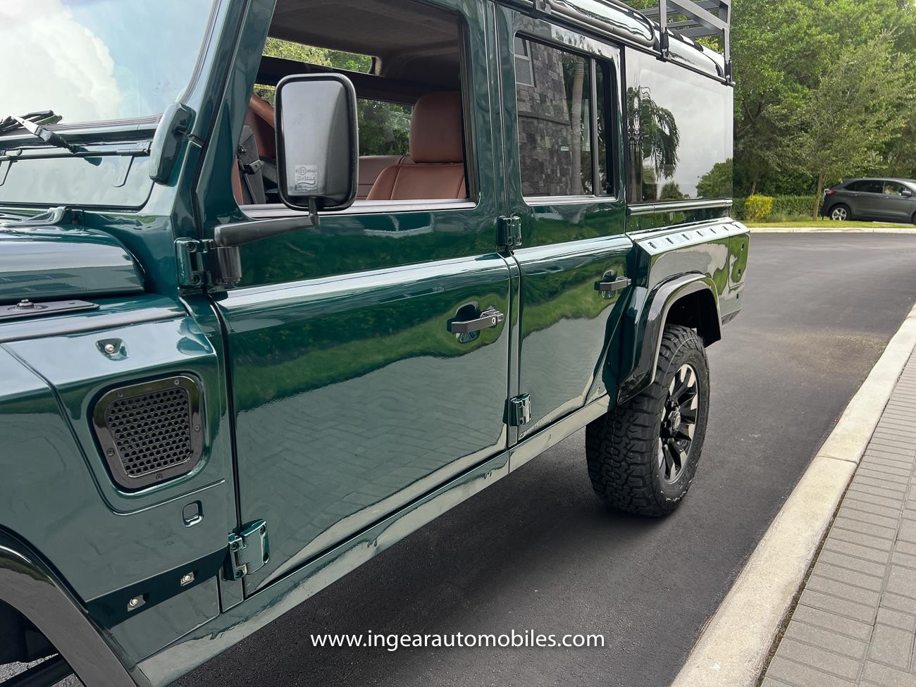 Land-Rover-Defender-1994-SUV-21