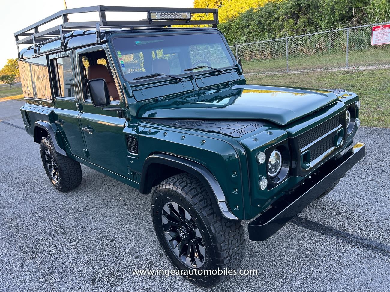 Land-Rover-Defender-1994-SUV-6