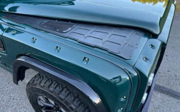 Land-Rover-Defender-1994-SUV-9