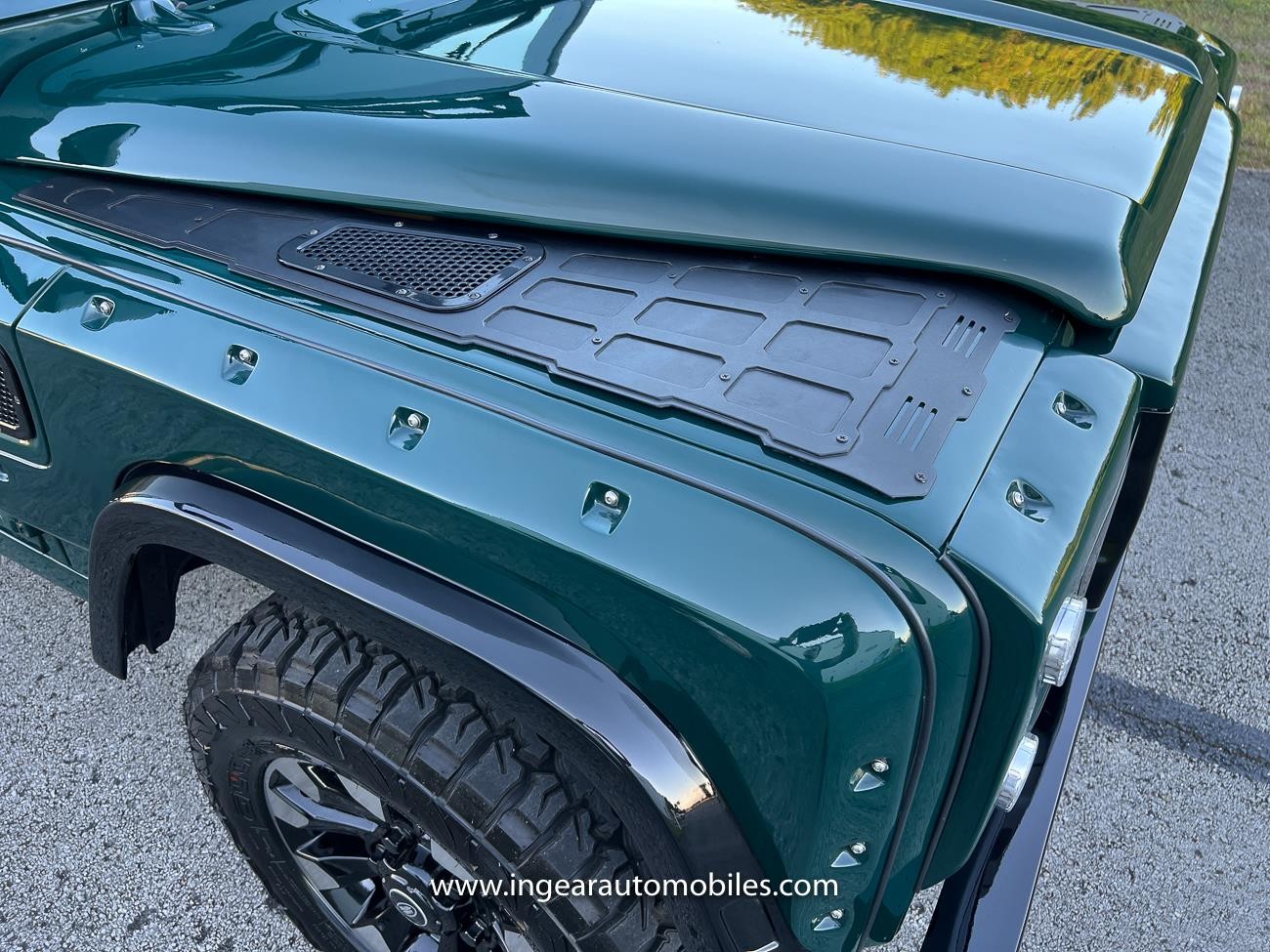 Land-Rover-Defender-1994-SUV-9