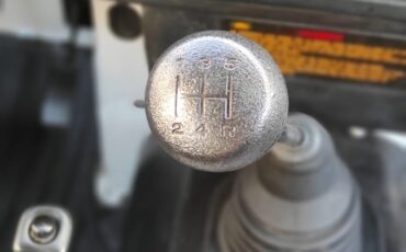 Land-Rover-Defender-1995-SUV-12