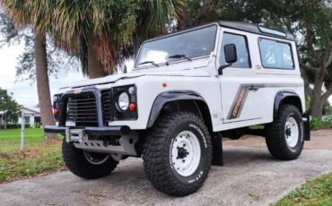 Land-Rover-Defender-1995-SUV