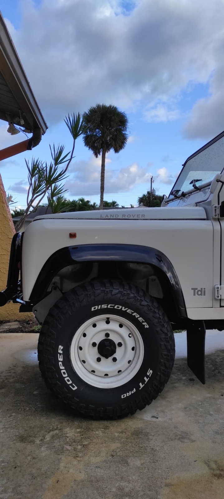 Land-Rover-Defender-1995-SUV-25