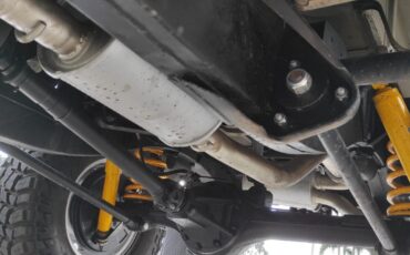 Land-Rover-Defender-1995-SUV-30