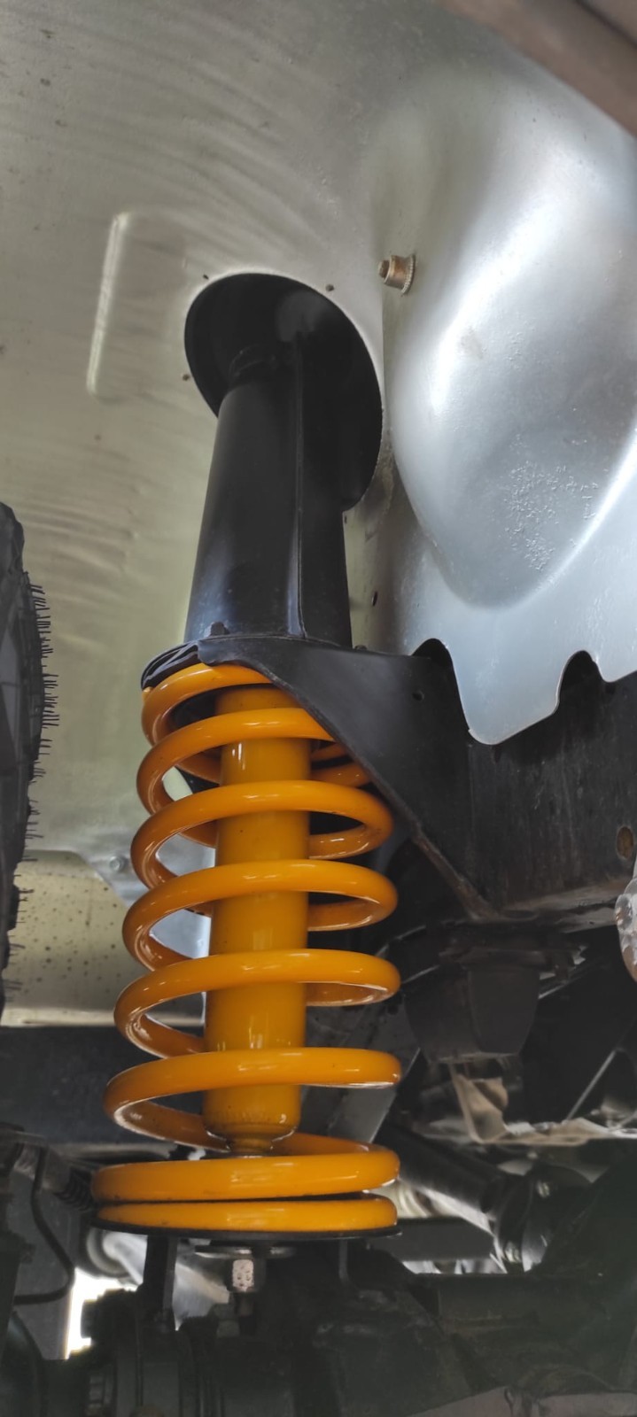 Land-Rover-Defender-1995-SUV-33