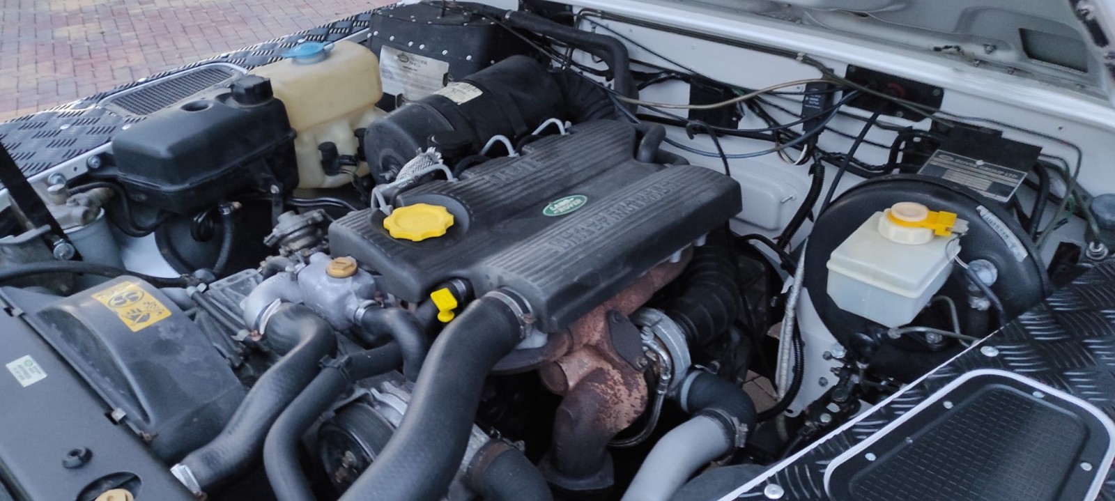 Land-Rover-Defender-1995-SUV-38