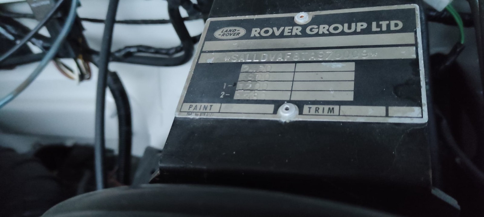 Land-Rover-Defender-1995-SUV-39