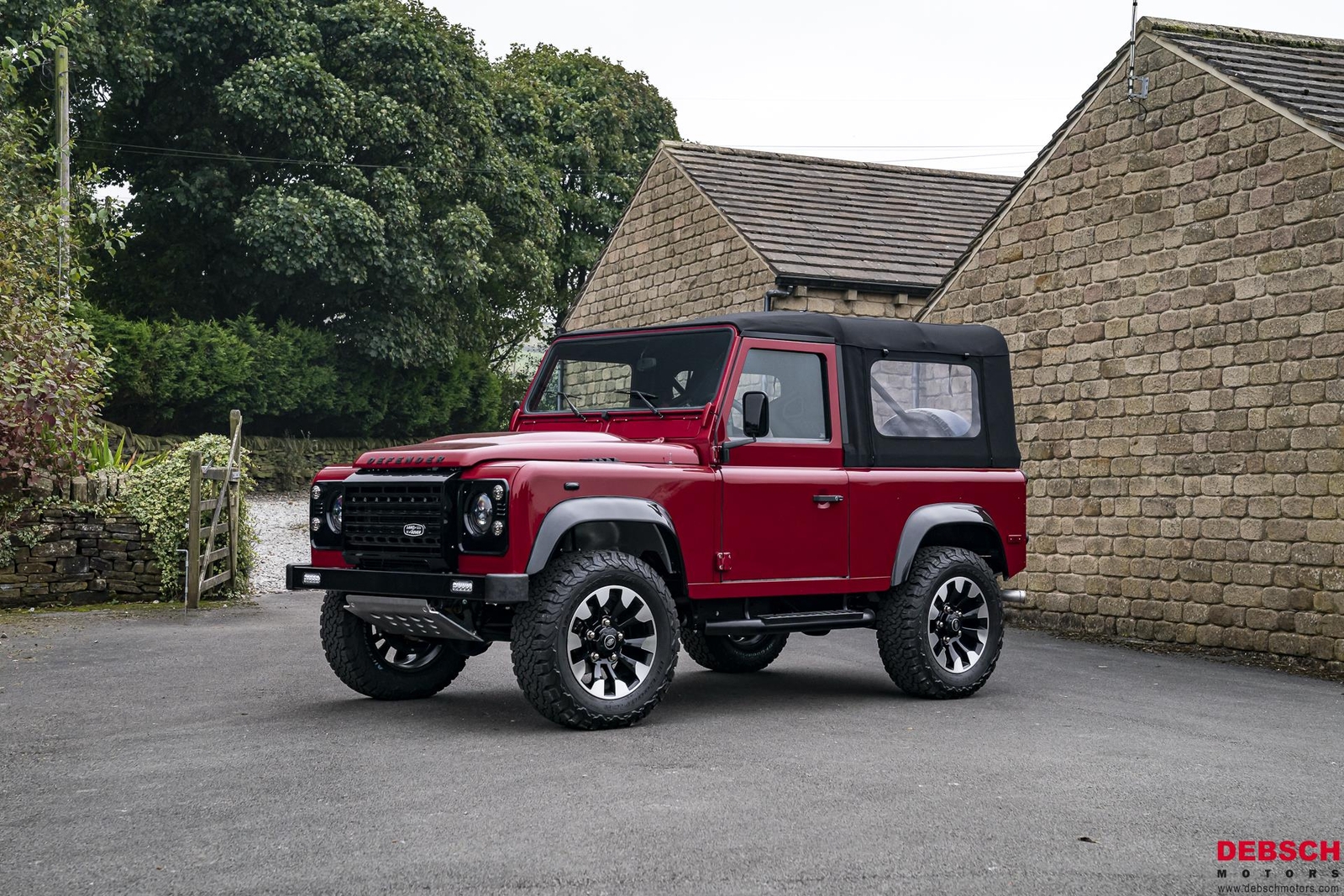 Land-Rover-Defender-1996-Finance-Trade-Welcomed-1
