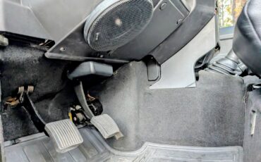 Land-Rover-Defender-1996-SUV-24