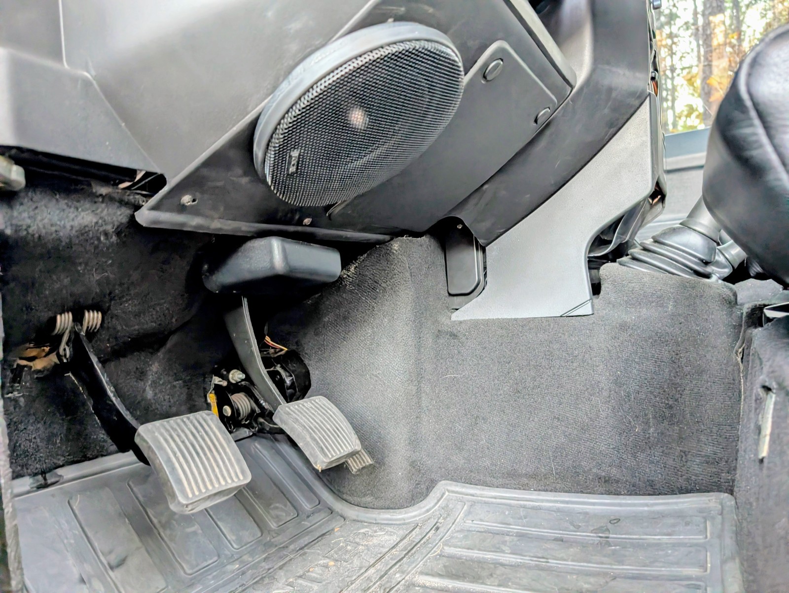 Land-Rover-Defender-1996-SUV-24