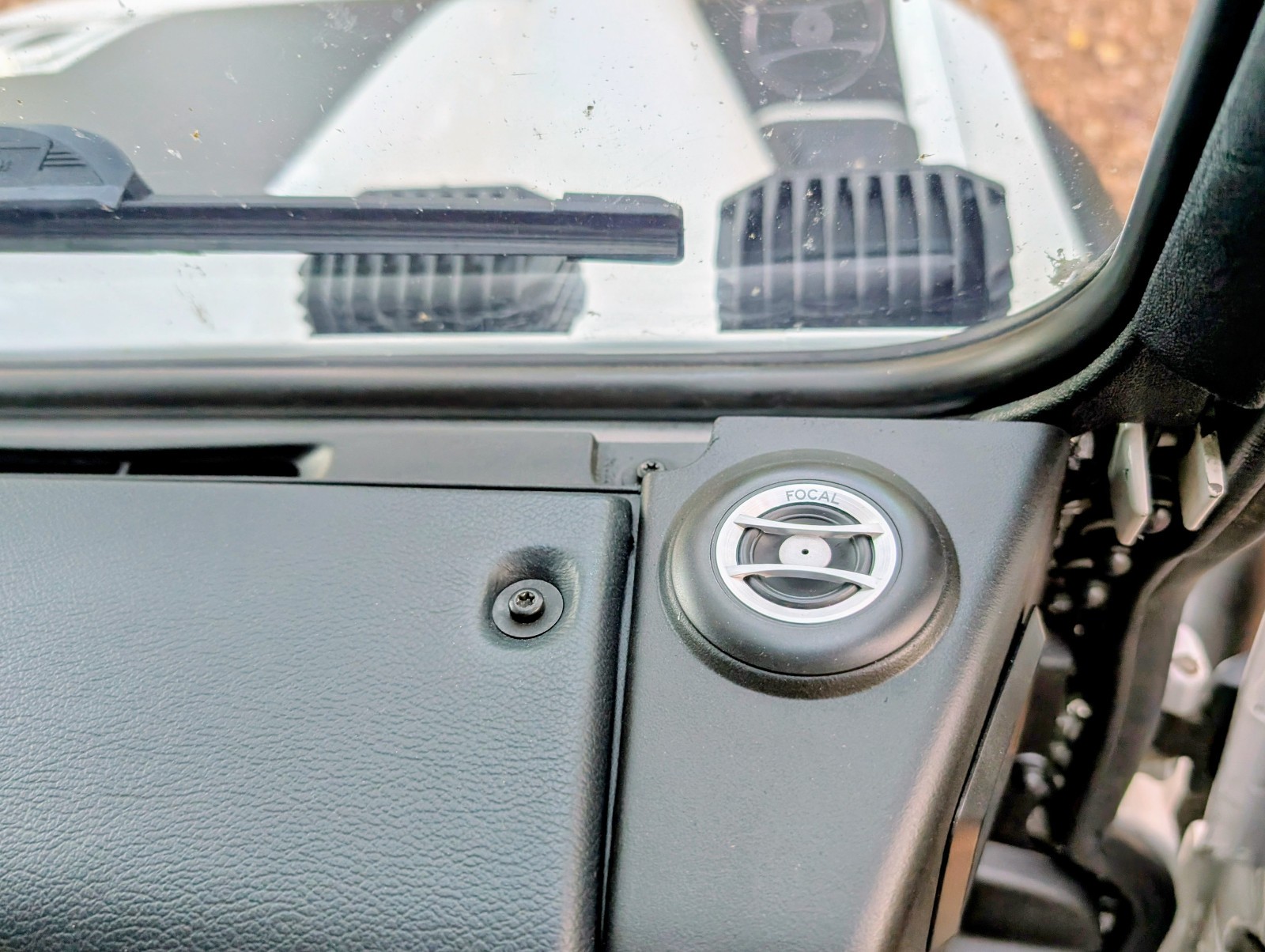 Land-Rover-Defender-1996-SUV-25