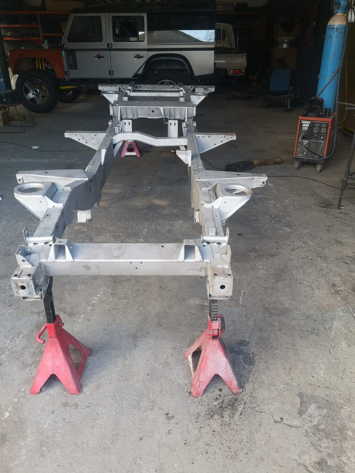 Land-Rover-Defender-1996-SUV-28