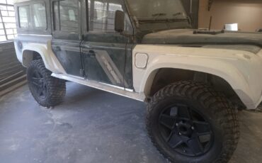 Land-Rover-Defender-1996-SUV-30