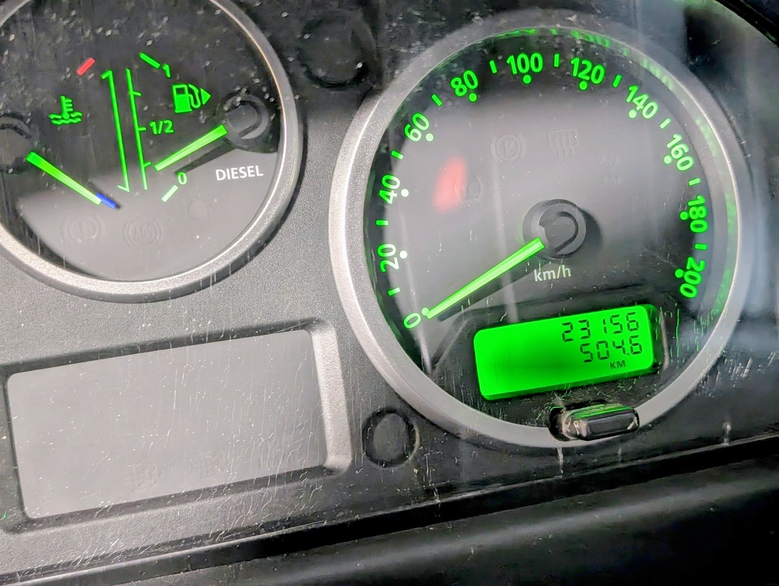 Land-Rover-Defender-1996-SUV-37