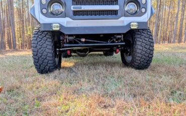 Land-Rover-Defender-1996-SUV-6