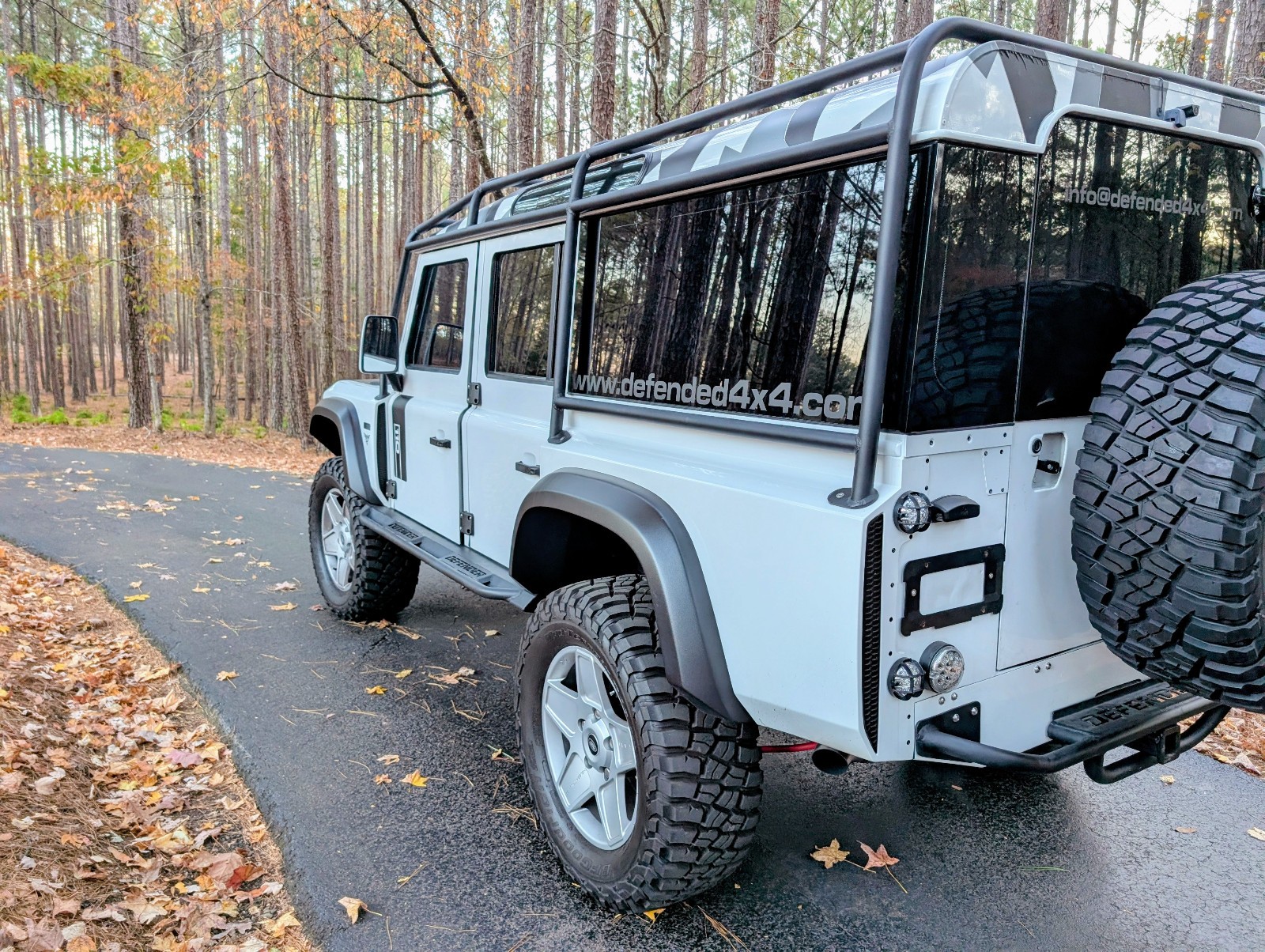 Land-Rover-Defender-1996-SUV-7