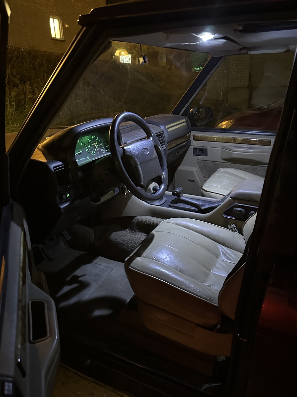 Land-Rover-Range-Rover-1991-SUV-4