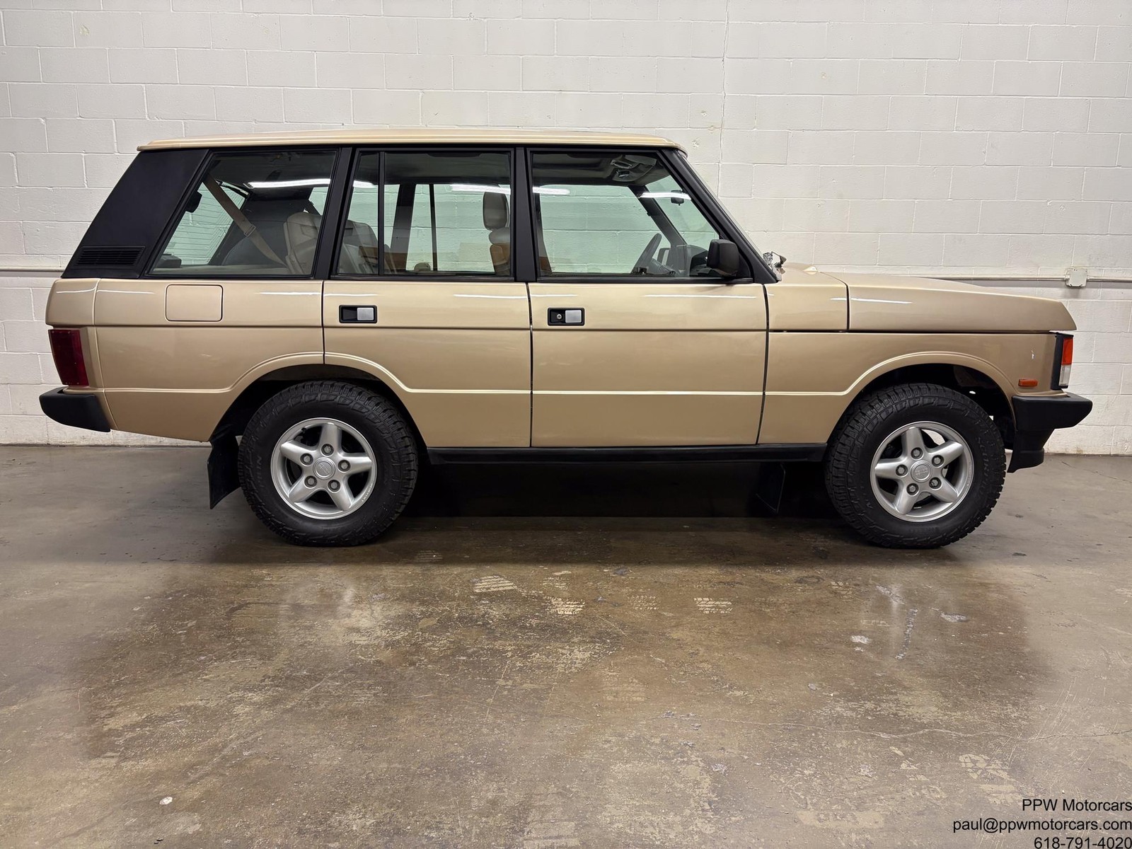 Land-Rover-Range-Rover-1992-SUV-16